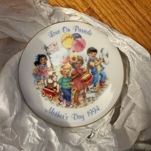 Vintage Cherished Moments Plates